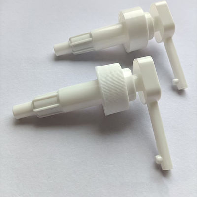 Le plus récent type de pompe de distribution de lotion à tête carrée de 4cc 28/410