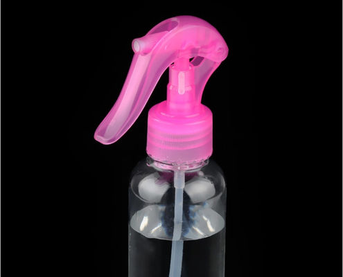 Pompe pulvérisateur à gâchette en plastique rose avec buse à brouillard fin pour flacons cosmétiques