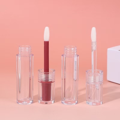 Structure du matériau PETG/ABS Tube de rouge à lèvres avec revêtement coloré et capacité 4,5 ml