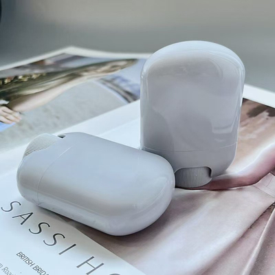 Bâton de déodorant vide en plastique de 15g, couleur et logo personnalisés