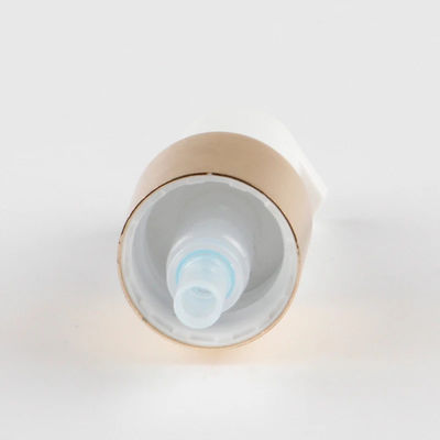 Pompe à lotion cosmétique en or de luxe avec actionneur blanc pour les bouteilles de soins de la peau