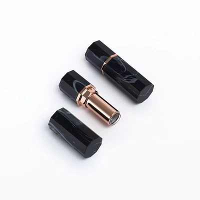 Fabrication de récipients en tube de rouge à lèvres en forme hexagonale de 5 g pour emballage cosmétique