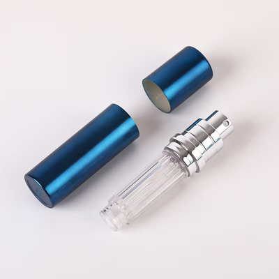 Un stylo ABS 5ml de luxe avec pompe à pulvérisation et couleurs personnalisées