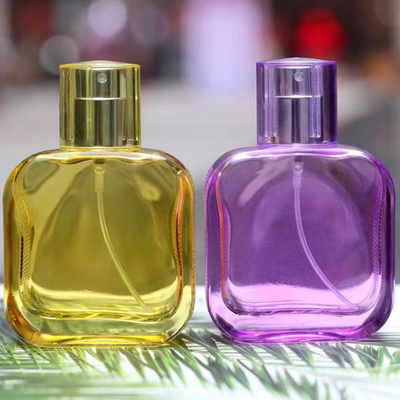 Bouteille de parfum en verre coloré de 30 ml avec pulvérisateur Ensemble entier Emballage vide pour la parfumerie