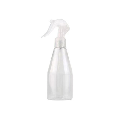 Application de bouteille en plastique de 50 ml dans le mini pulvérisateur à déclencheur
