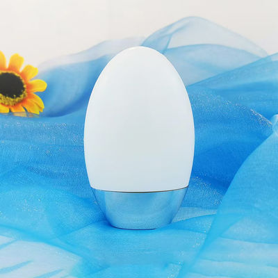 Bouteille de crème solaire en forme ovale de 50 g personnalisée avec capuchon UV argent pour emballage cosmétique en PP de 50 ml