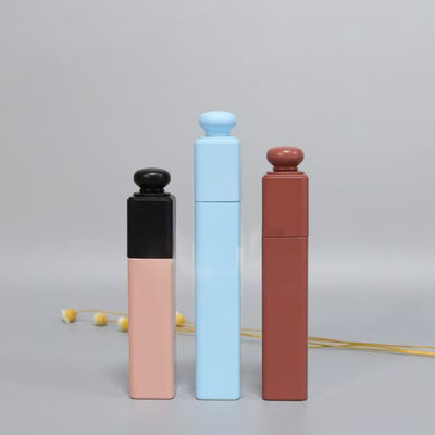 Options de différentes tailles : tube de mascara cosmétique sélectionné de 5 ml, 15 ml, 22 ml avec brosse, prise en charge de la personnalisation