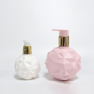 Bouteille de pulvérisateur cosmétique à coupe diamantée de 120/300 ml contenant une lotion pour soins de la peau en plastique alimentaire