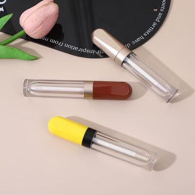 Tube de gloss à lèvres en plastique de 4,5 ml avec couleurs personnalisées et conception étanche pour produits de soin des lèvres