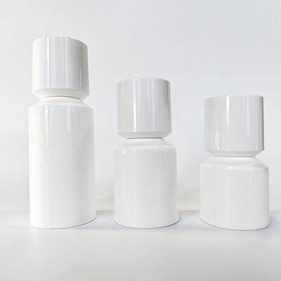 Le nouveau design du flacon pompe sans air de 30 ml à 100 ml empêche l'exposition à l'air maximise l'utilisation du produit Hygiénique sans contamination des doigts pour les soins de la peau