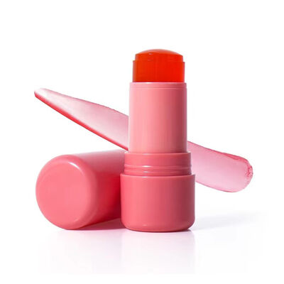 Design élégant 5 ml tube de brillant à lèvres avec des couleurs personnalisées pour une application précise