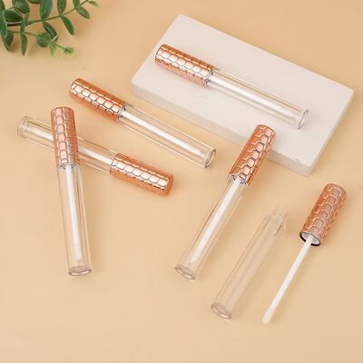Vente en gros de tubes plastiques de 4,5 ml avec capuchon doré et pinceau blanc pour récipient cosmétique vide